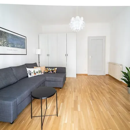 Apartment Modern & Central Apt - W/ Balcony Trieste